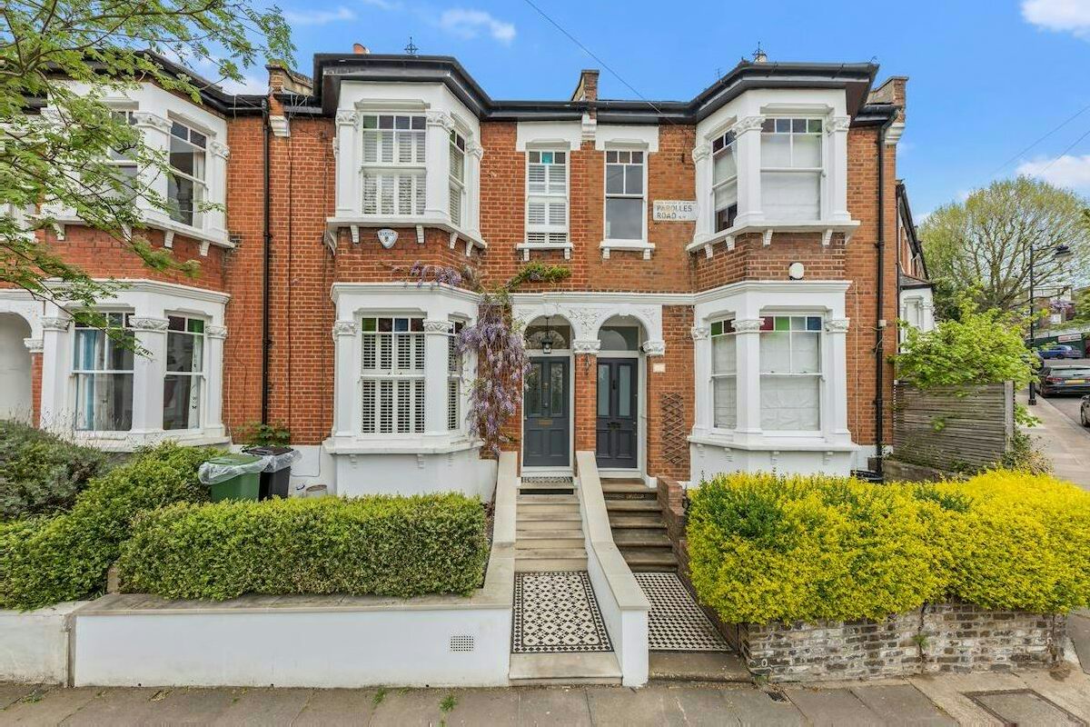 Parolles Road  Whitehall Park N19 3RE, London - £1,275,000