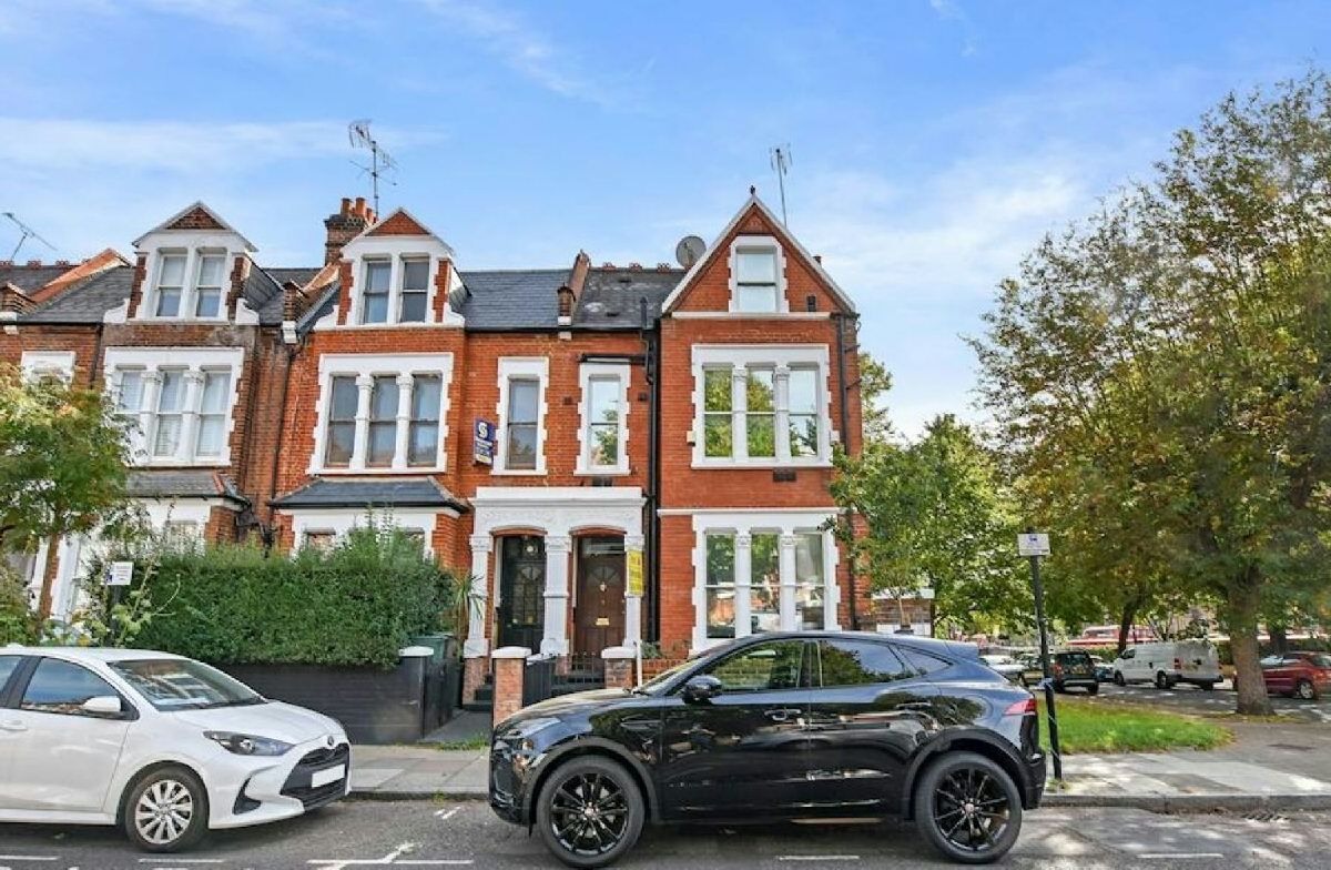 Harberton Road  Whitehall Park N19 3JR, London - £650,000