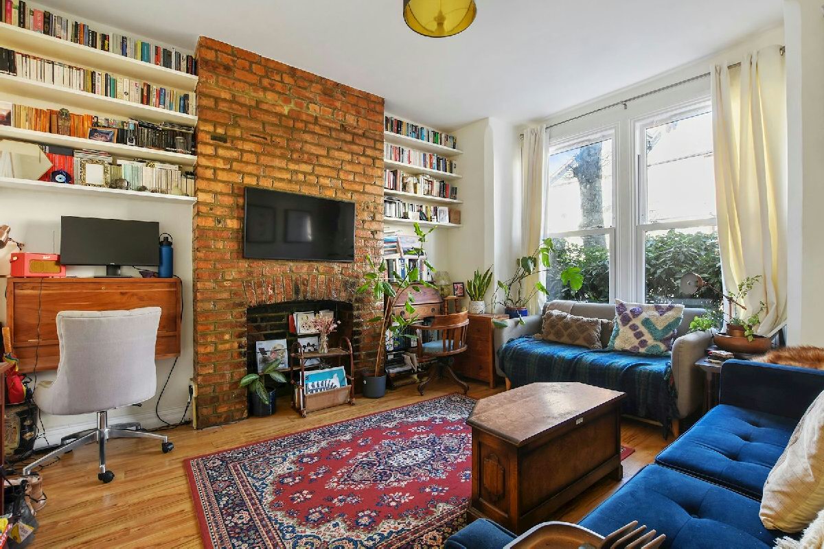 Harberton Road  Whitehall Park N19 3JP, London - £550,000
