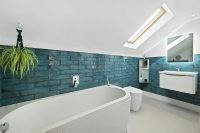 Jack n Jill En Suite Bathroom